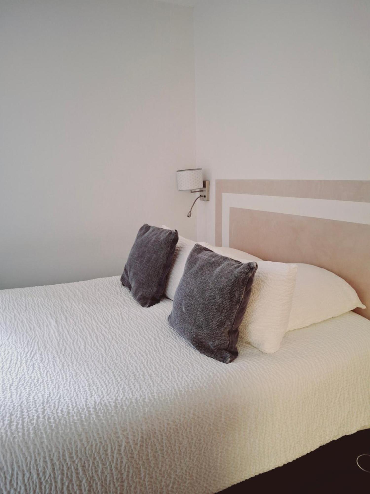 Logis Hotel Restaurant La Brasserie Treignac 外观 照片