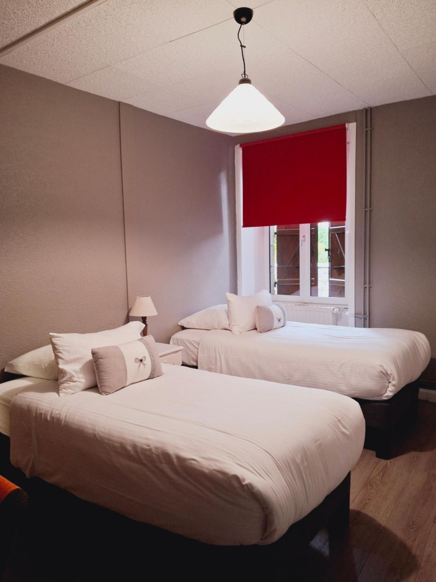Logis Hotel Restaurant La Brasserie Treignac 外观 照片
