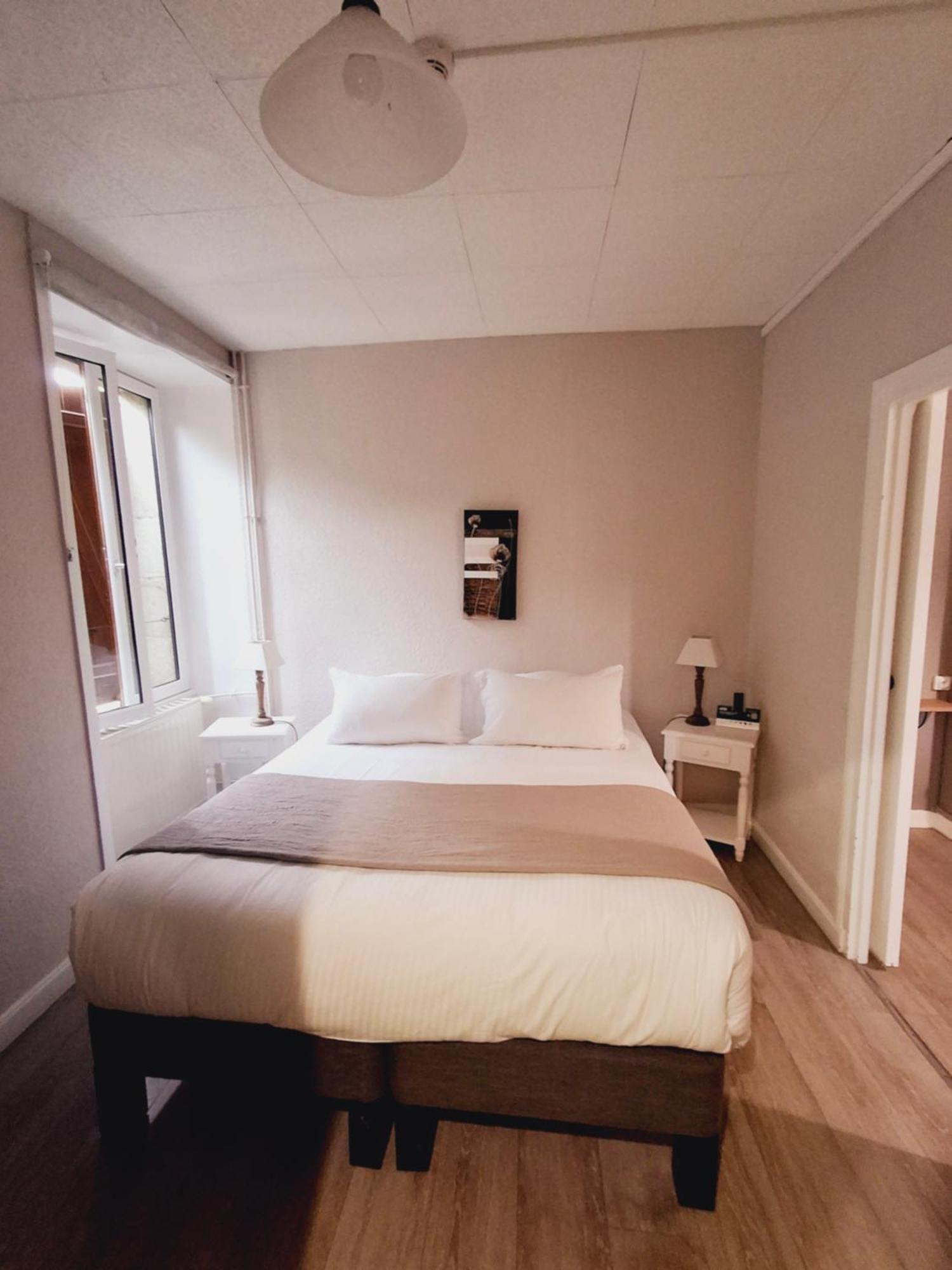 Logis Hotel Restaurant La Brasserie Treignac 外观 照片