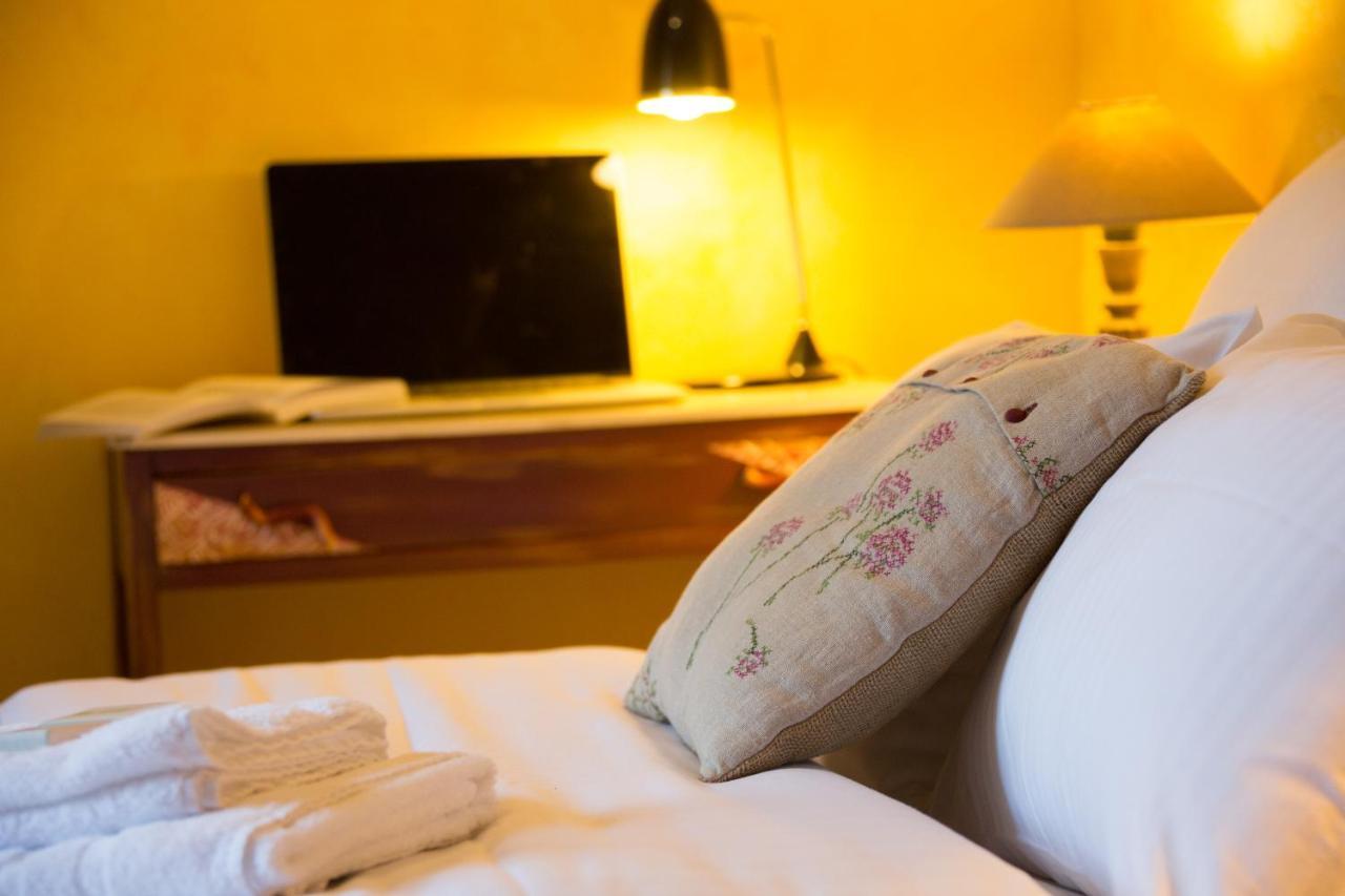 Logis Hotel Restaurant La Brasserie Treignac 外观 照片